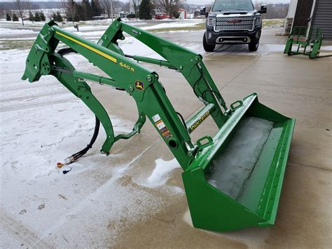 <b>Attachment</b> overview: Front-end <b>loader</b>: Backhoe: <b>John</b> <b>Deere</b> 71 <b>Loader</b>: <b>Loader</b> weight: 1320 lbs 598 kg: Height (to pin). . John deere 440 loader attachments